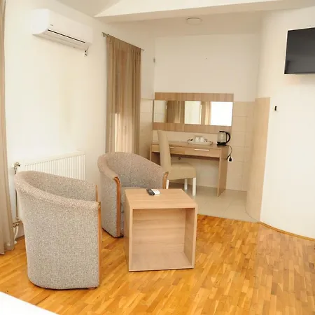 Vanessa Guest house *